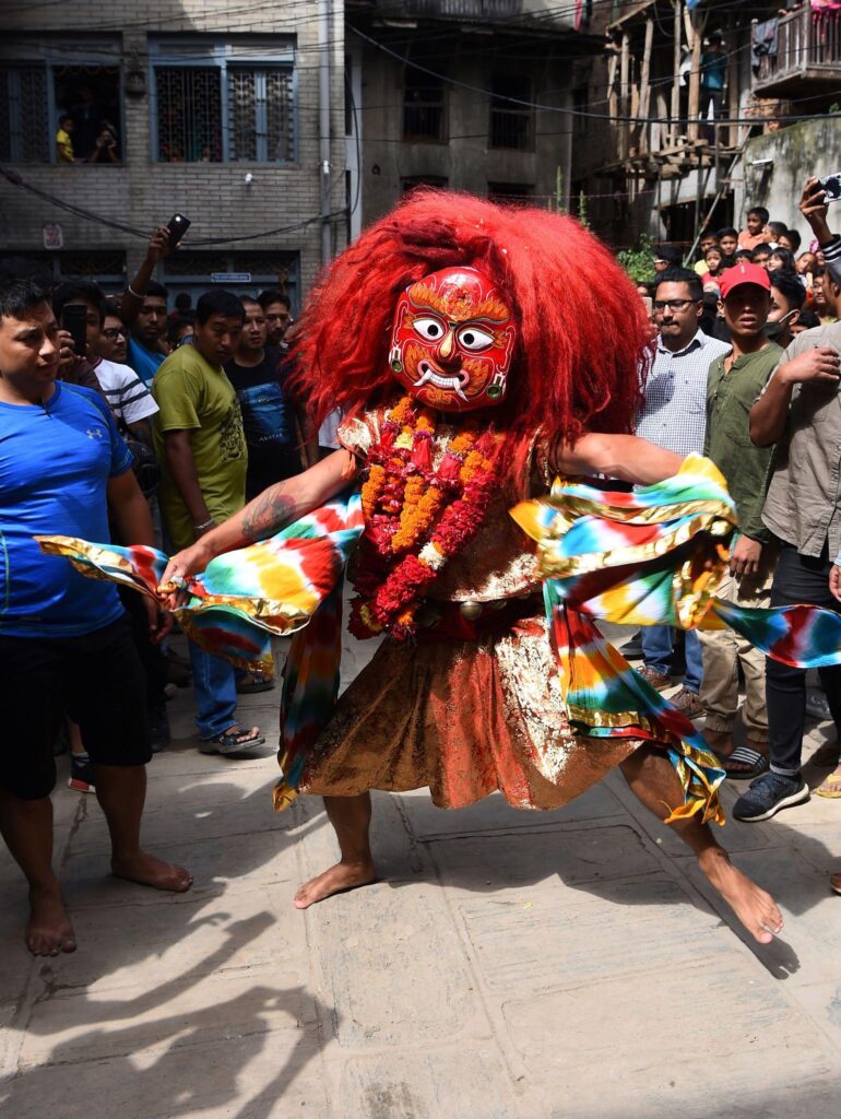Lakhe